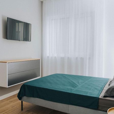 Charlotte Piata Unirii - Free Private Parking 2Bedrooms Apartment Oradea Bagian luar foto