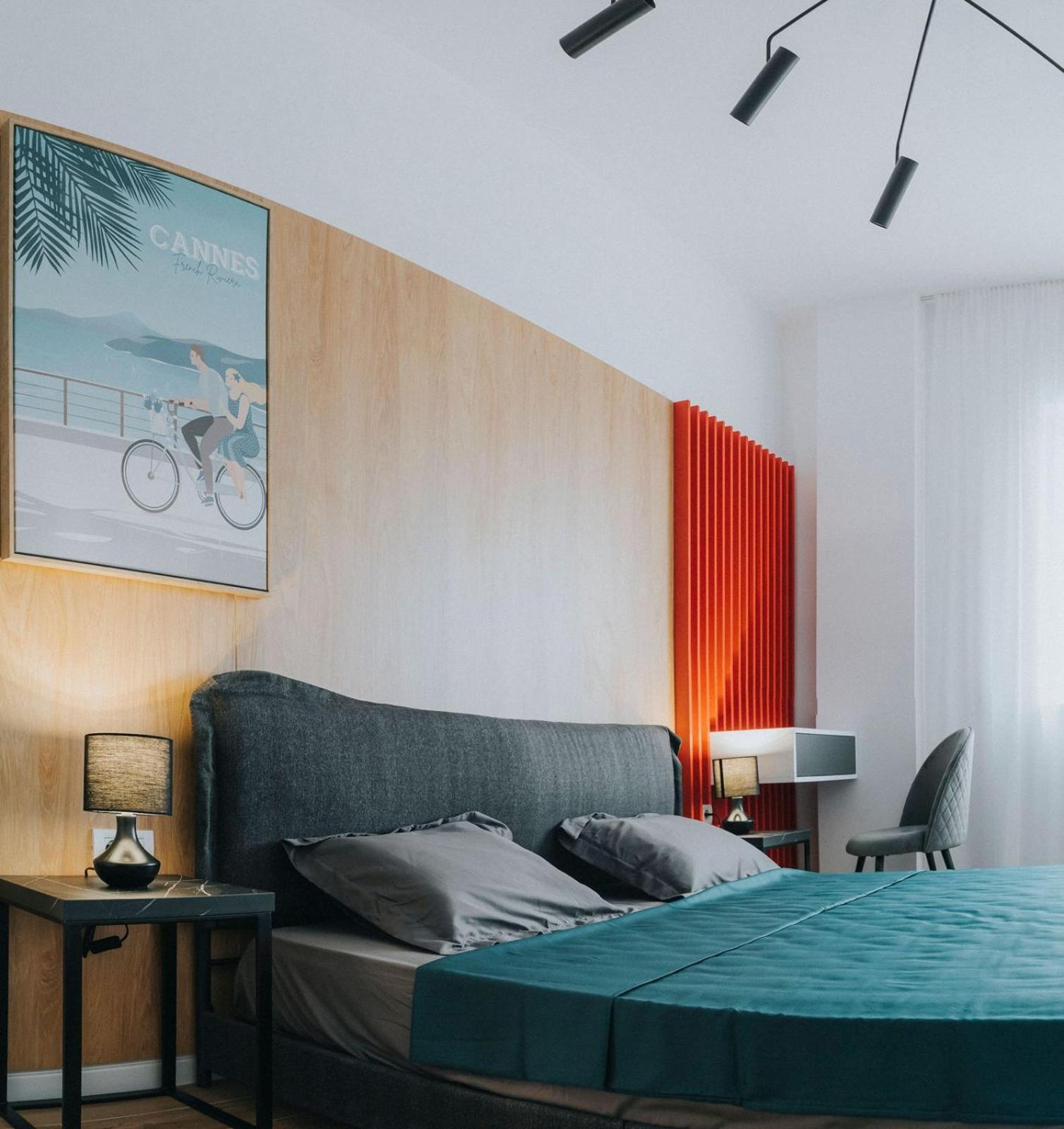 Charlotte Piata Unirii - Free Private Parking 2Bedrooms Apartment Oradea Bagian luar foto